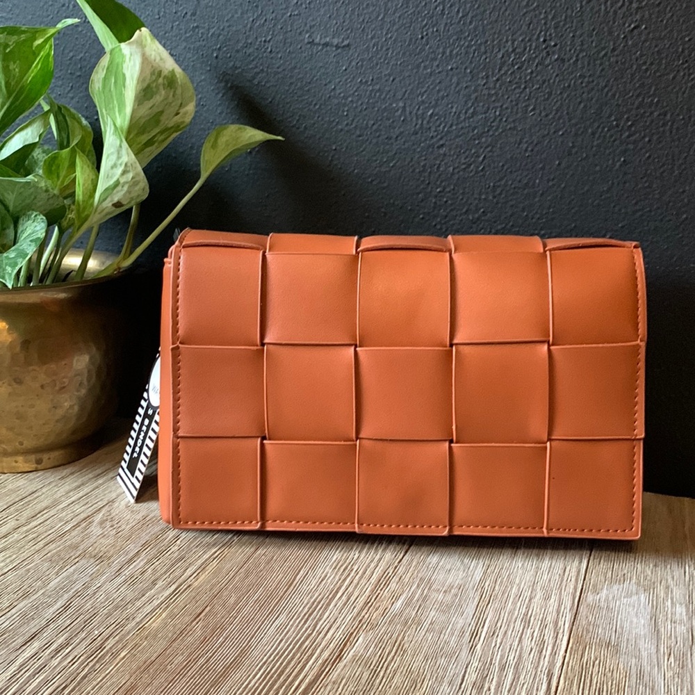 🌺 Alexis Bendel Brown Vegan Leather Cross Body Shoulder Bag